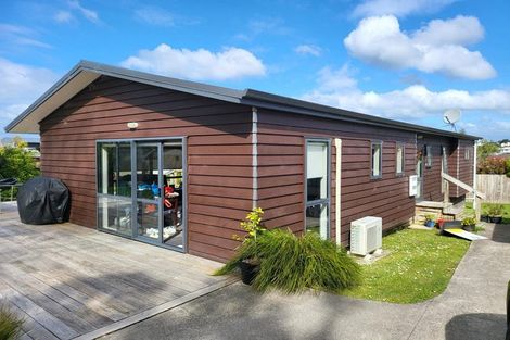 Photo of property in 11 Wharuka Glade, Mangawhai, 0505