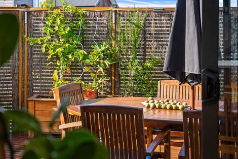 Photo of property in 38 Craigs Way, Hobsonville, Auckland, 0616