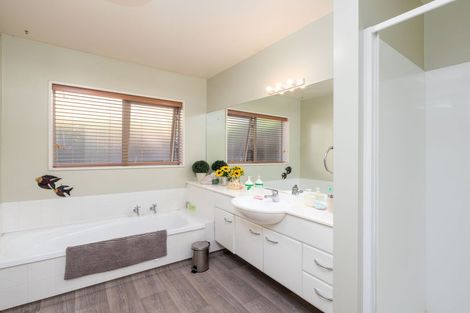 Photo of property in 16 Sutton Place, Dallington, Christchurch, 8061