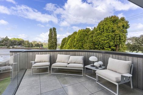 Photo of property in 73 West End Road, Westmere, Auckland, 1022