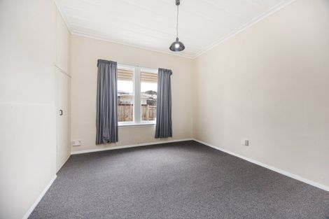 Photo of property in 305 Featherston Street, Palmerston North, 4410