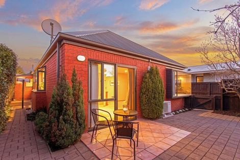 Photo of property in 2/76 Saint Albans Street, St Albans, Christchurch, 8014