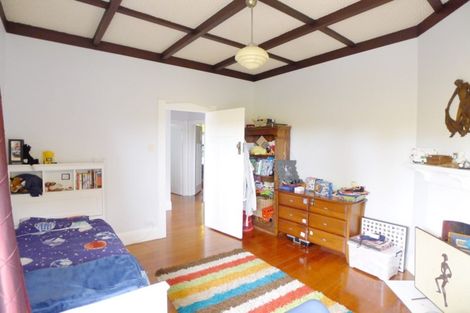 Photo of property in 43 Rawhiti Road, One Tree Hill, Auckland, 1061