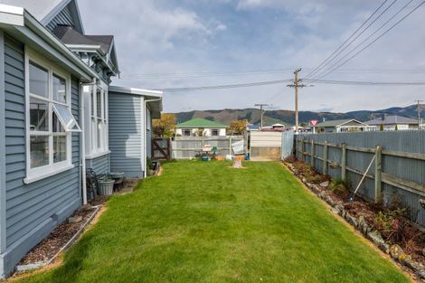 Photo of property in 28 Parsonage Road, Waimate, 7924
