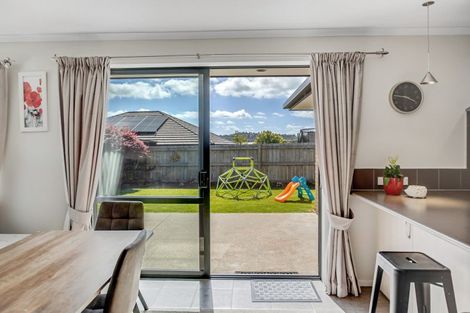 Photo of property in 4 Mooring Close, Haruru, 0204