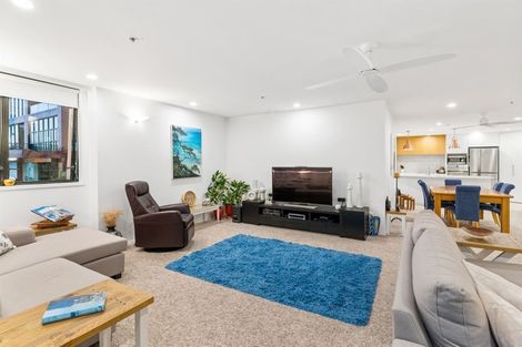 Photo of property in 2c/173 Hurstmere Road, Takapuna, Auckland, 0622