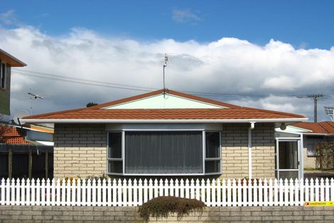 Photo of property in 67 Wallace Place, Westown, New Plymouth, 4310