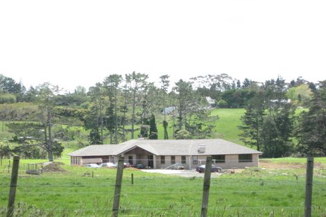 Photo of property in 60 Hanham Road, Kumeu, 0891