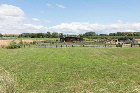 Photo of property in 34 Pourerere Road, Waipawa, 4271