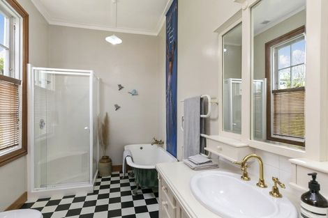 Photo of property in 15 Marsden Avenue, Karori, Wellington, 6012