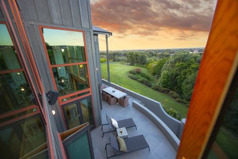 Photo of property in 45 The Strand, Fitzherbert, Palmerston North, 4410