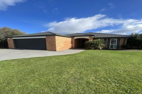 Photo of property in 6 Blue Gum Place, New Brighton, Christchurch, 8083