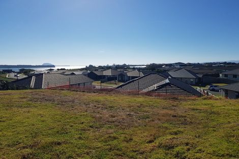 Photo of property in 13 Lakeside Terrace, Omokoroa, 3114