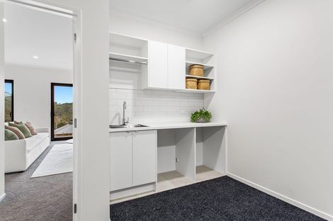 Photo of property in 17 William Calvert Drive, Swanson, Auckland, 0614