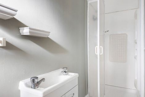 Photo of property in 198 High Street, Oxford, 7430