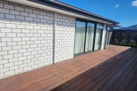 Photo of property in 33 Te Kanawa Lane, Rolleston, 7615