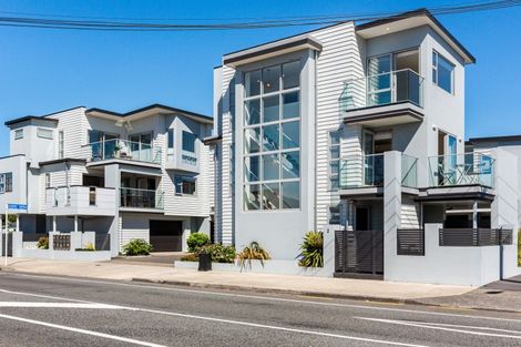 Photo of property in 2 Lucern Lane, Petone, Lower Hutt, 5012