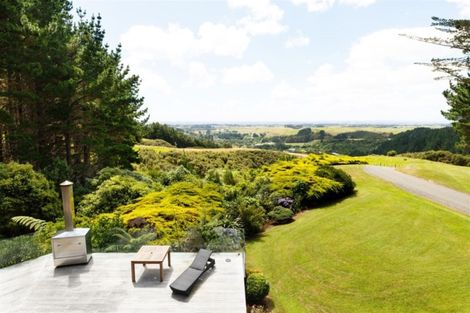 Photo of property in 516 Turitea Road, Turitea, Palmerston North, 4472