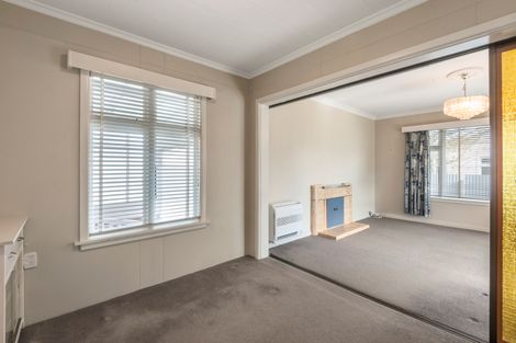 Photo of property in 16 Coopers Road, Dallington, Christchurch, 8061