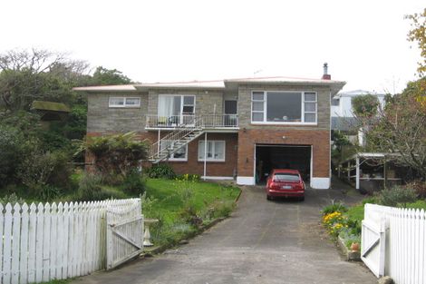 Photo of property in 10 Seymour Street, Waitara, 4320