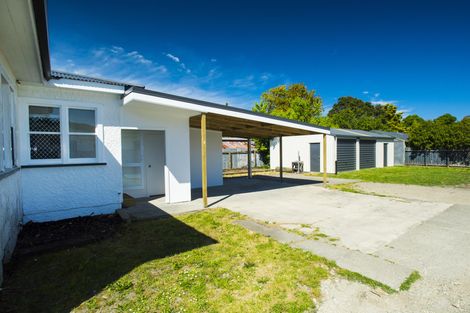 Photo of property in 17 De Lautour Road, Kaiti, Gisborne, 4010
