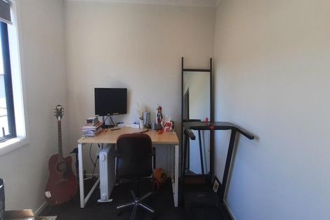 Photo of property in 14 Kauamo Close, Waiwhetu, Lower Hutt, 5010