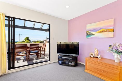 Photo of property in 20a Auld Street, Torbay, Auckland, 0630