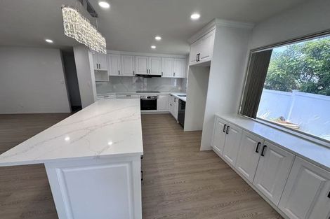 Photo of property in 41a Lynwood Road, New Lynn, Auckland, 0600