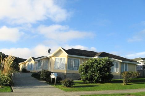 Photo of property in 35b Grays Road, Camborne, Porirua, 5026