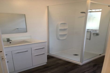 Photo of property in 2/128 Manuka Road, Bayview, Auckland, 0629