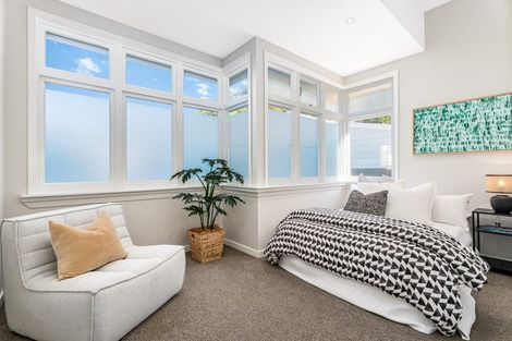 Photo of property in 38 Rua Street, Lyall Bay, Wellington, 6022