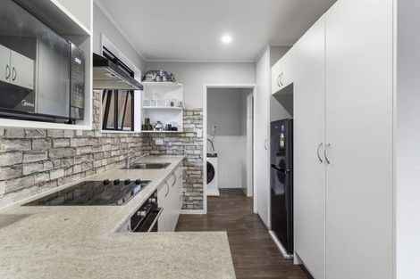 Photo of property in 1/71 Luanda Drive, Ranui, Auckland, 0612