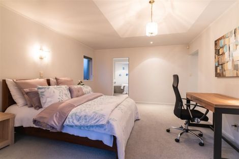 Photo of property in 13 Norwood Road, Bayswater, Auckland, 0622