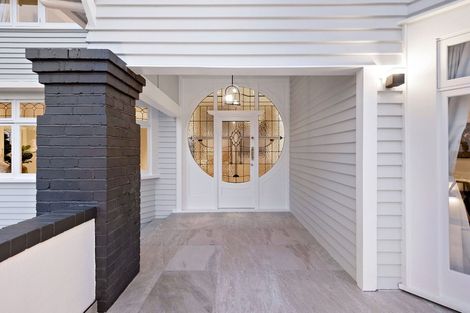 Photo of property in 24 Ridings Road, Remuera, Auckland, 1050