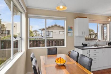 Photo of property in 6 Owaka Close, Kelson, Lower Hutt, 5010