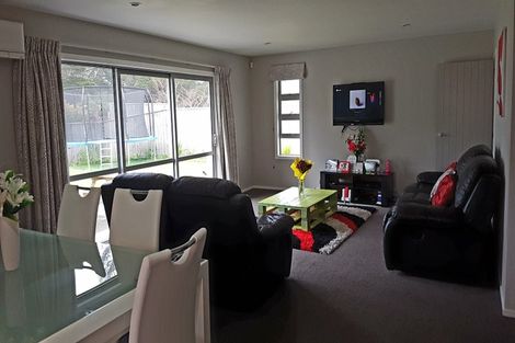 Photo of property in 28 Sunstone Crescent, Brown Owl, Upper Hutt, 5018