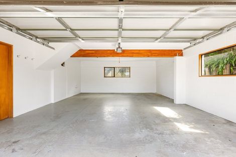 Photo of property in 2/12 East Coast Road, Milford, Auckland, 0620