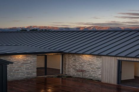 Photo of property in 35 Obelisk Street, Wanaka, 9305