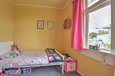 Photo of property in 74 Ferry Road, Edendale, 9825