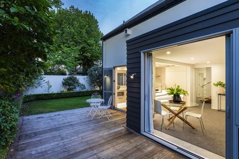 Photo of property in 17 Helmores Lane, Merivale, Christchurch, 8014