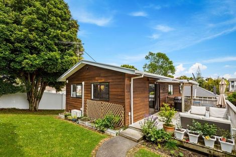 Photo of property in 1/80 Kervil Avenue, Te Atatu Peninsula, Auckland, 0610