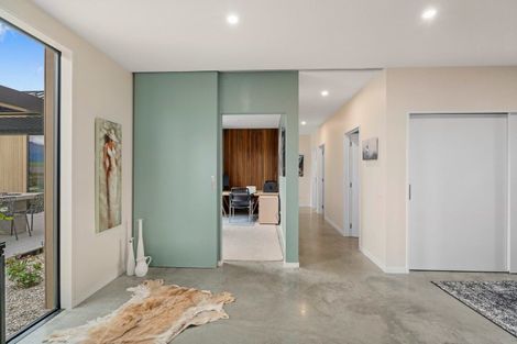 Photo of property in 10 Double Cone Road, Jacks Point, Queenstown, 9371