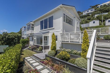 Photo of property in 139 Grafton Road, Roseneath, Wellington, 6011