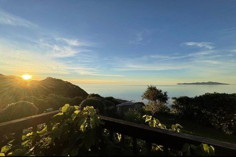 Photo of property in 1 Haunui Way, Pukerua Bay, 5026