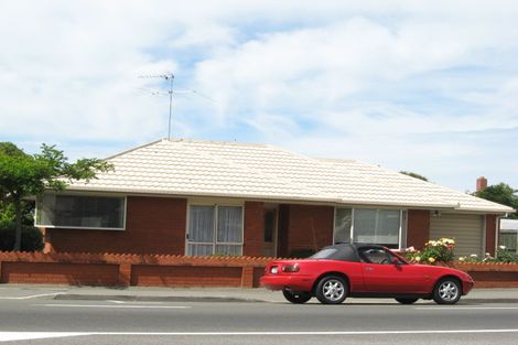 Photo of property in 2/83 Main Road, Redcliffs, Christchurch, 8081