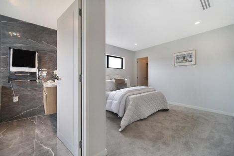 Photo of property in 16 Lumber Rise, Swanson, Auckland, 0614