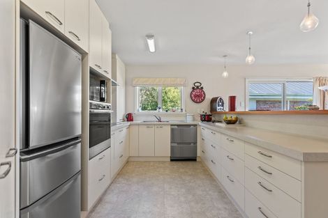 Photo of property in 2/8 Mccormacks Bay Road, Mount Pleasant, Christchurch, 8081