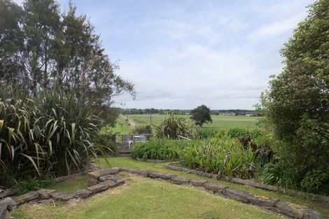 Photo of property in 70 Tokomaru Road East, Tokomaru, Palmerston North, 4474