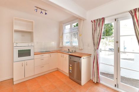 Photo of property in 22 Scott Road, Stanmore Bay, Whangaparaoa, 0932