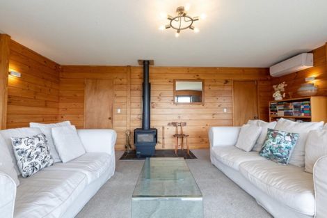 Photo of property in 13 Pine Ridge Terrace, Waikanae Beach, Waikanae, 5036